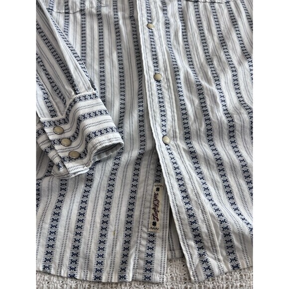 LUCKY BRAND Western White Blue Pearl Snap Sz M Cotton Native Striped Americana - Picture 5 of 7